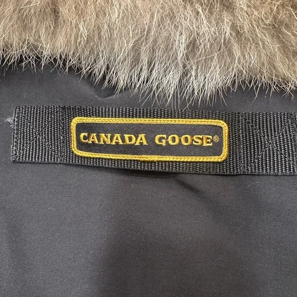 Canada Goose Black Arctic Program Jacket - Picture 14 of 16
